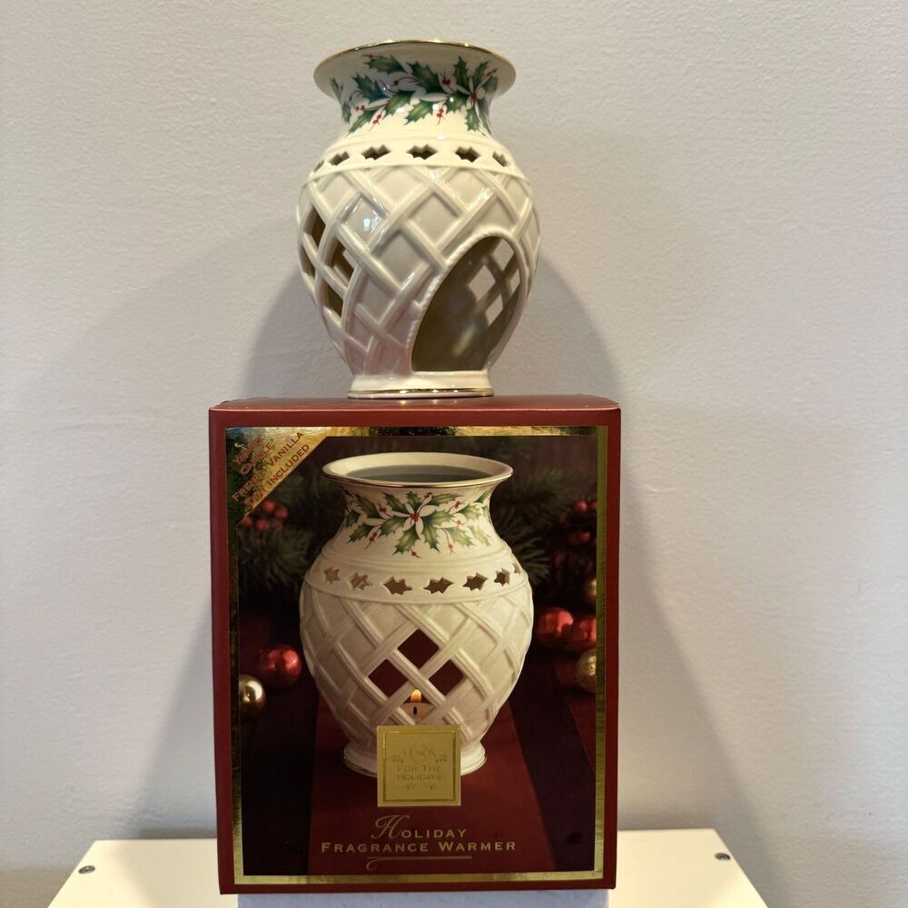 Lenox Holiday Fragrance Warmer Holly Berry Lattice Porcelain Christmas Decor